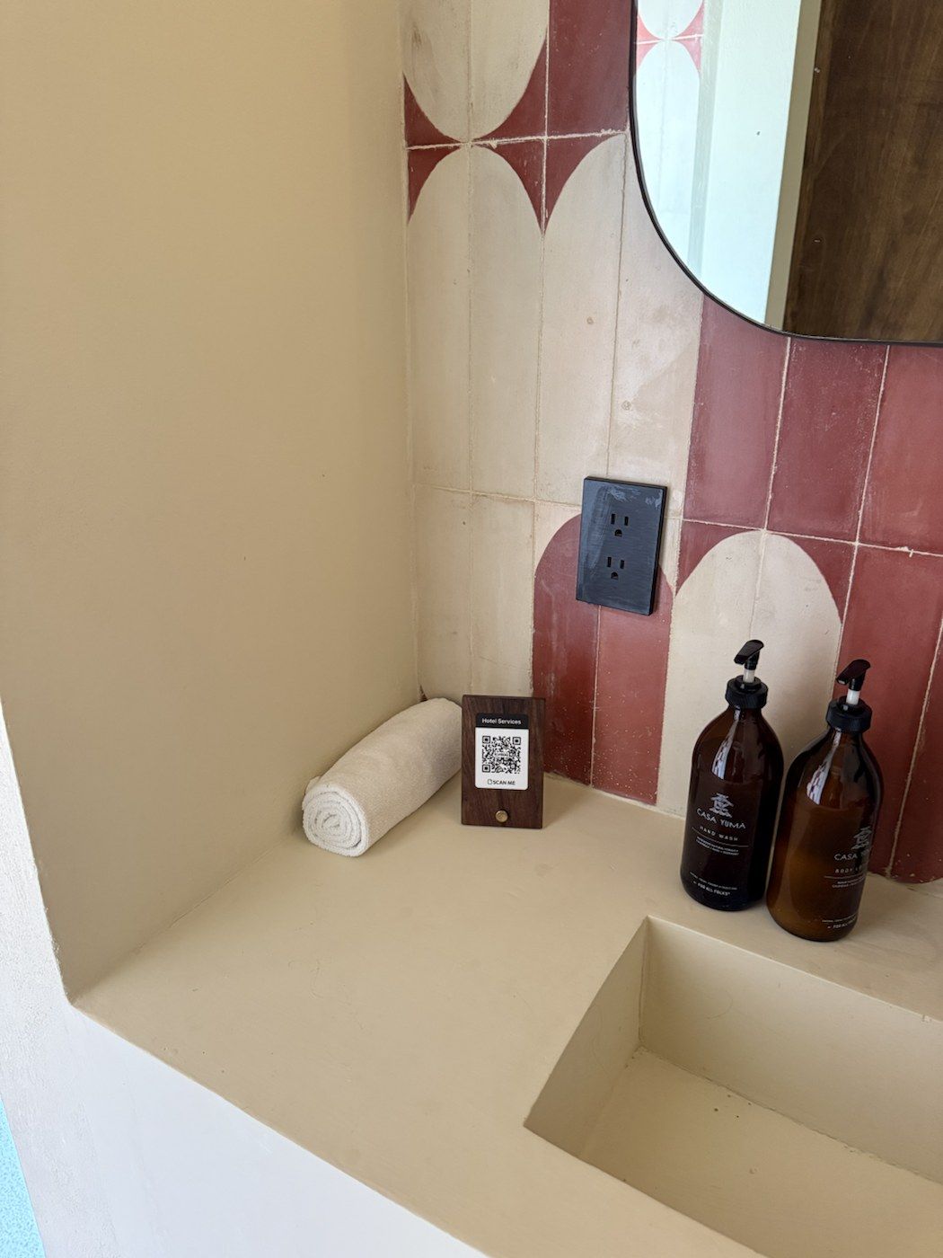 Bathroom vanity